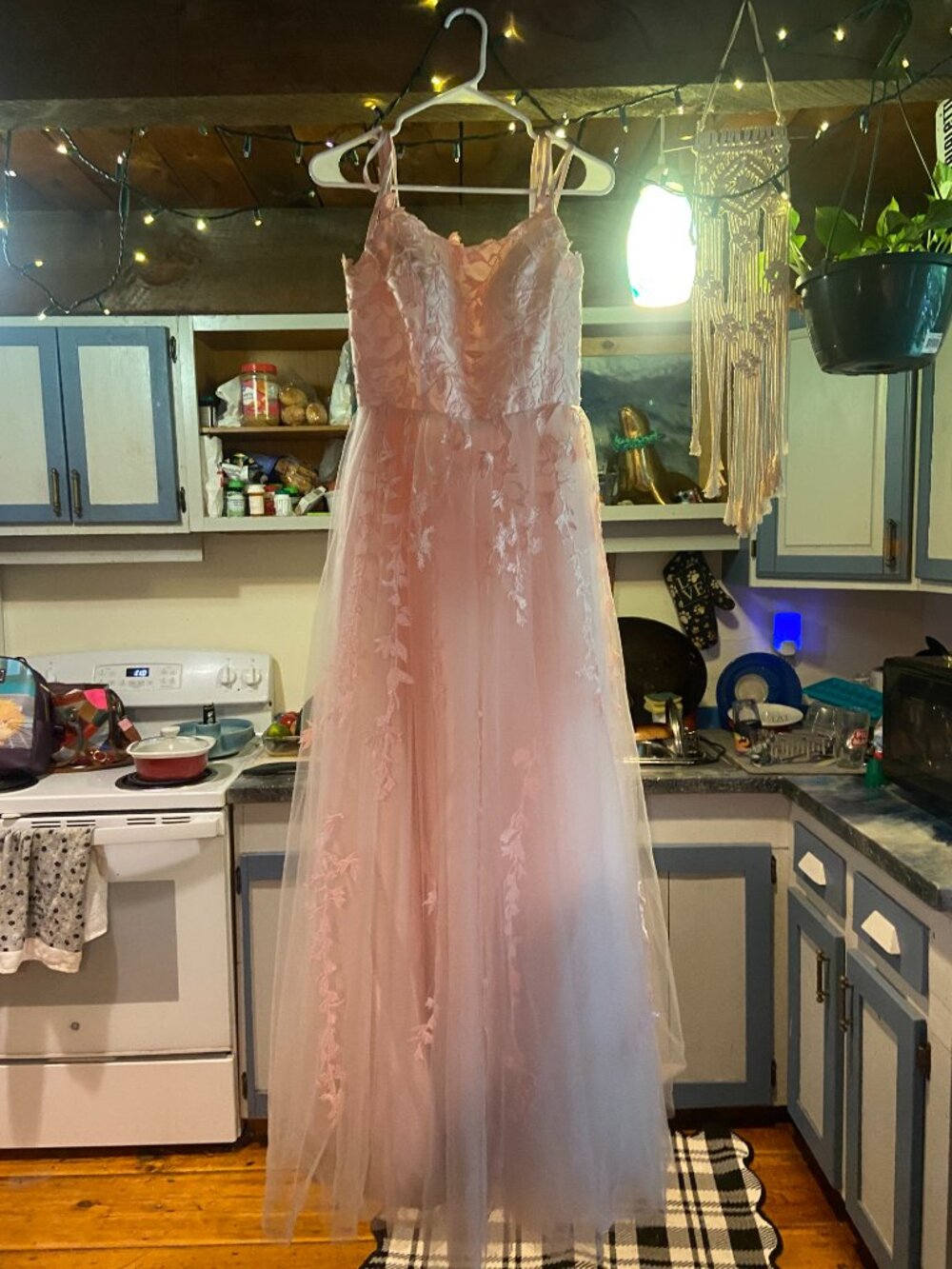 Nox Anabel champagne-colored evening gown (prom or bridal) Size 8